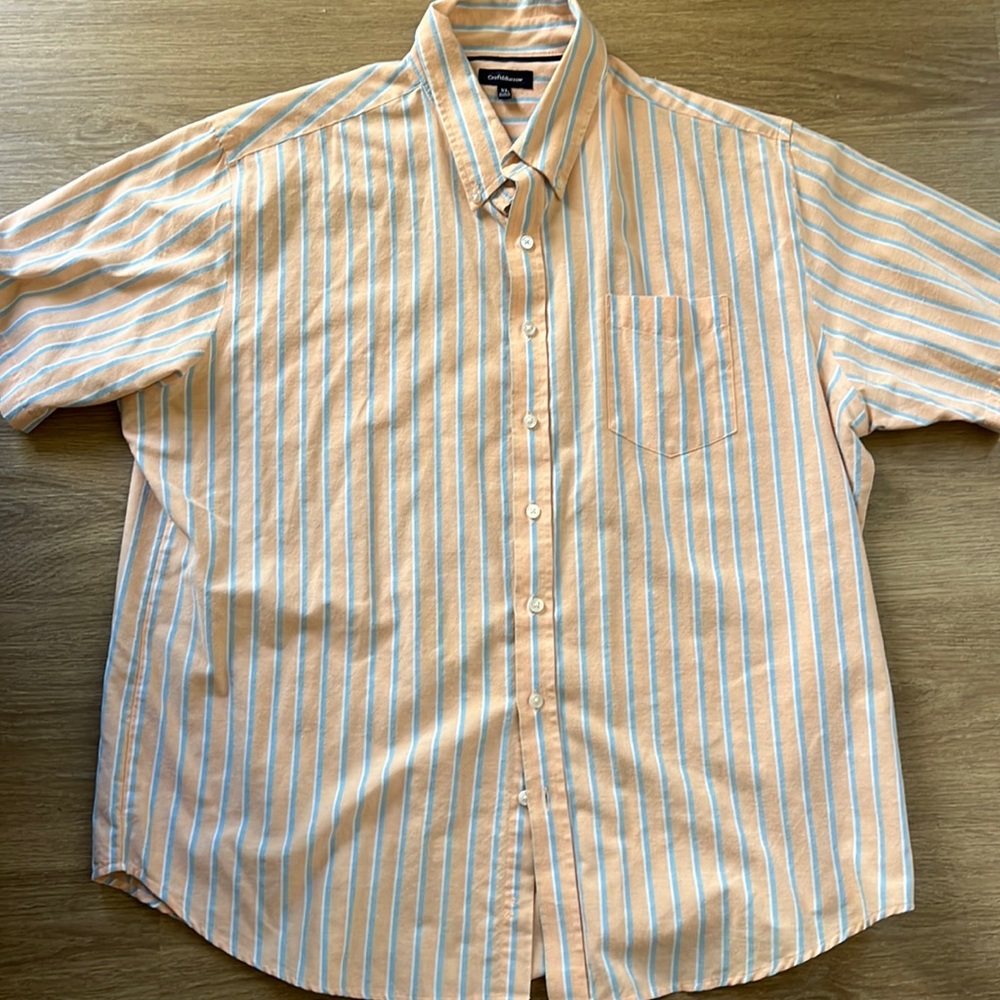 Short sleeve button down shirt
